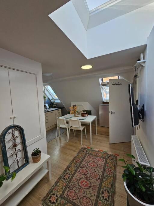 West Kensington Bright Flat Apartment London Bagian luar foto